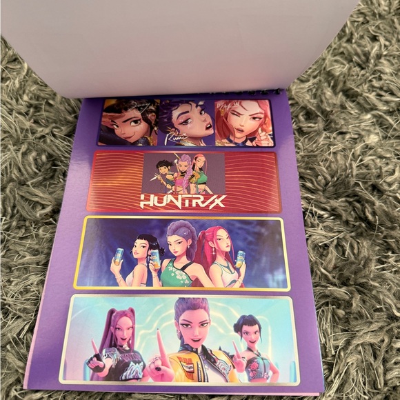 K-POP Demon Hunters Sticker Book - 1000+“NEW” - Picture 8 of 12